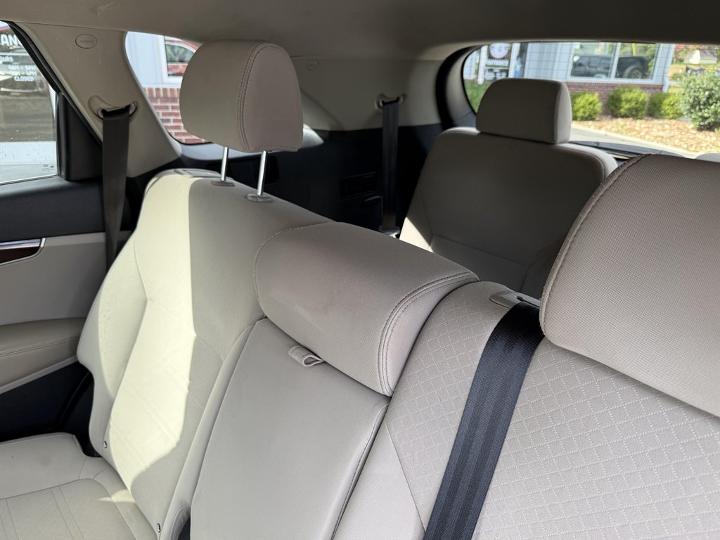 2016 Kia Sorento - $11,995