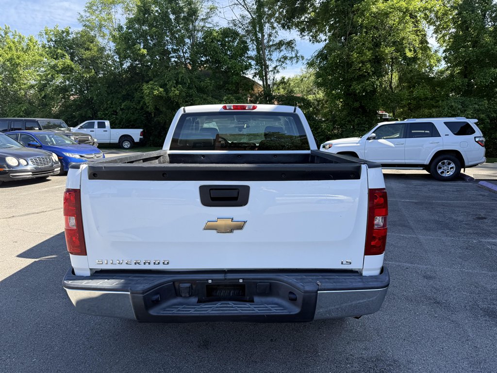 2009 Chevrolet Silverado - $8,995