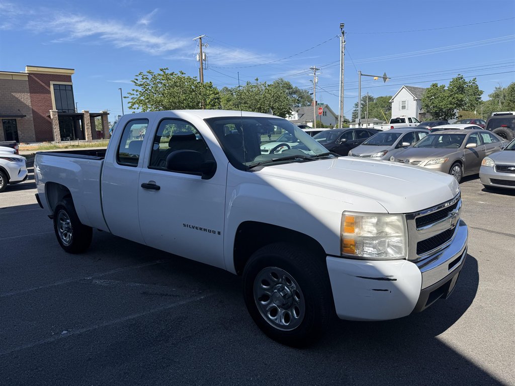2009 Chevrolet Silverado - $8,995