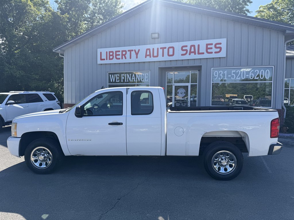 2009 Chevrolet Silverado - $8,995