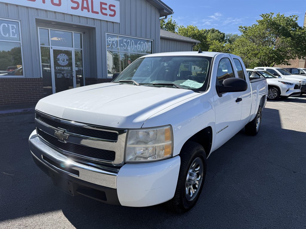 2009 Chevrolet Silverado - $8,995