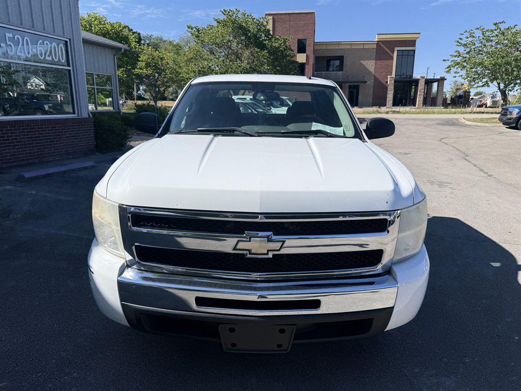 2009 Chevrolet Silverado - $8,995