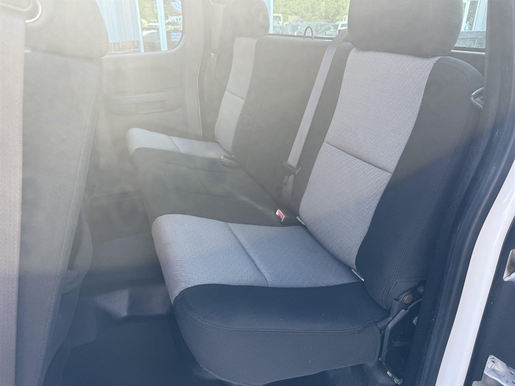 2009 Chevrolet Silverado - $8,995