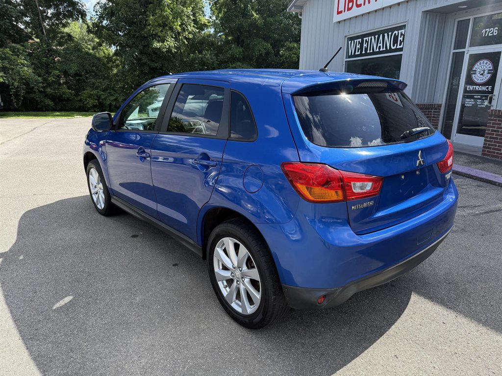 2015 Mitsubishi Outlander - $9,495