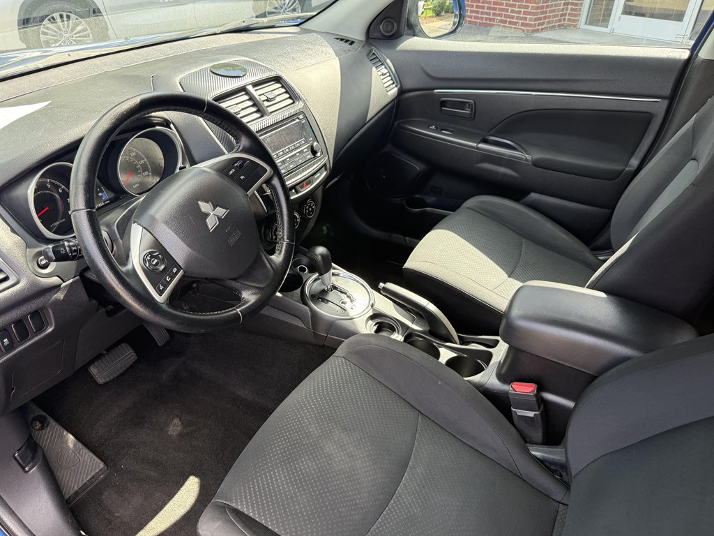 2015 Mitsubishi Outlander - $9,495