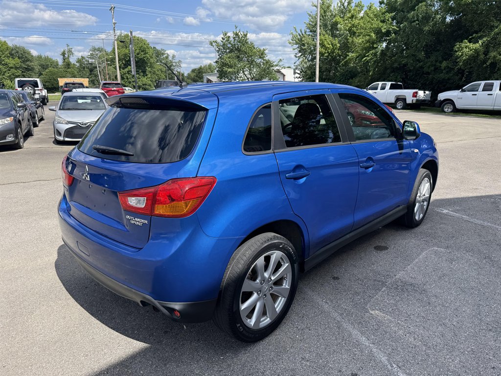 2015 Mitsubishi Outlander - $9,495