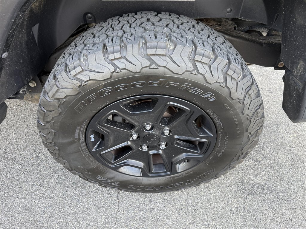 2015 Jeep Wrangler - $15,495