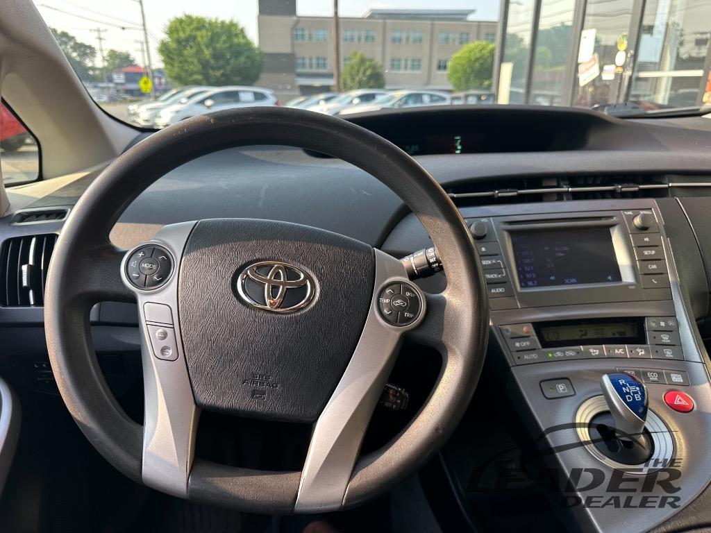 2015 Toyota Prius photo