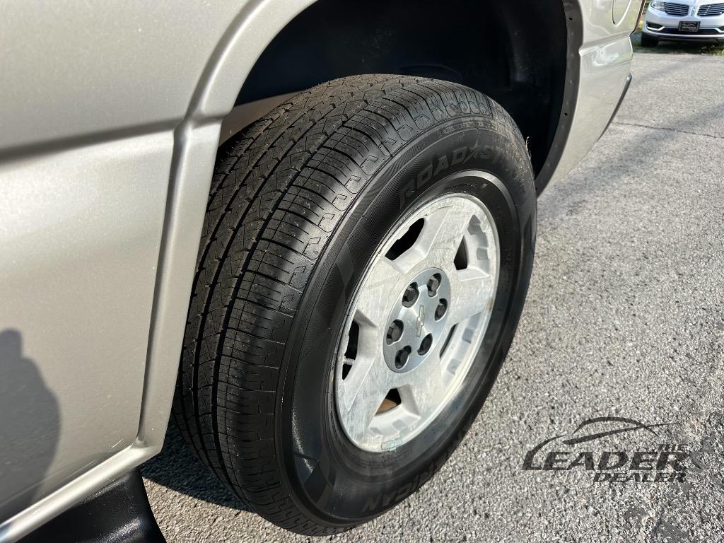 2005 Chevrolet Tahoe - $12,950