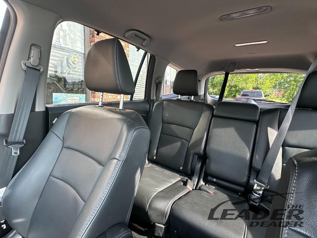 2022 Honda Pilot - $25,950