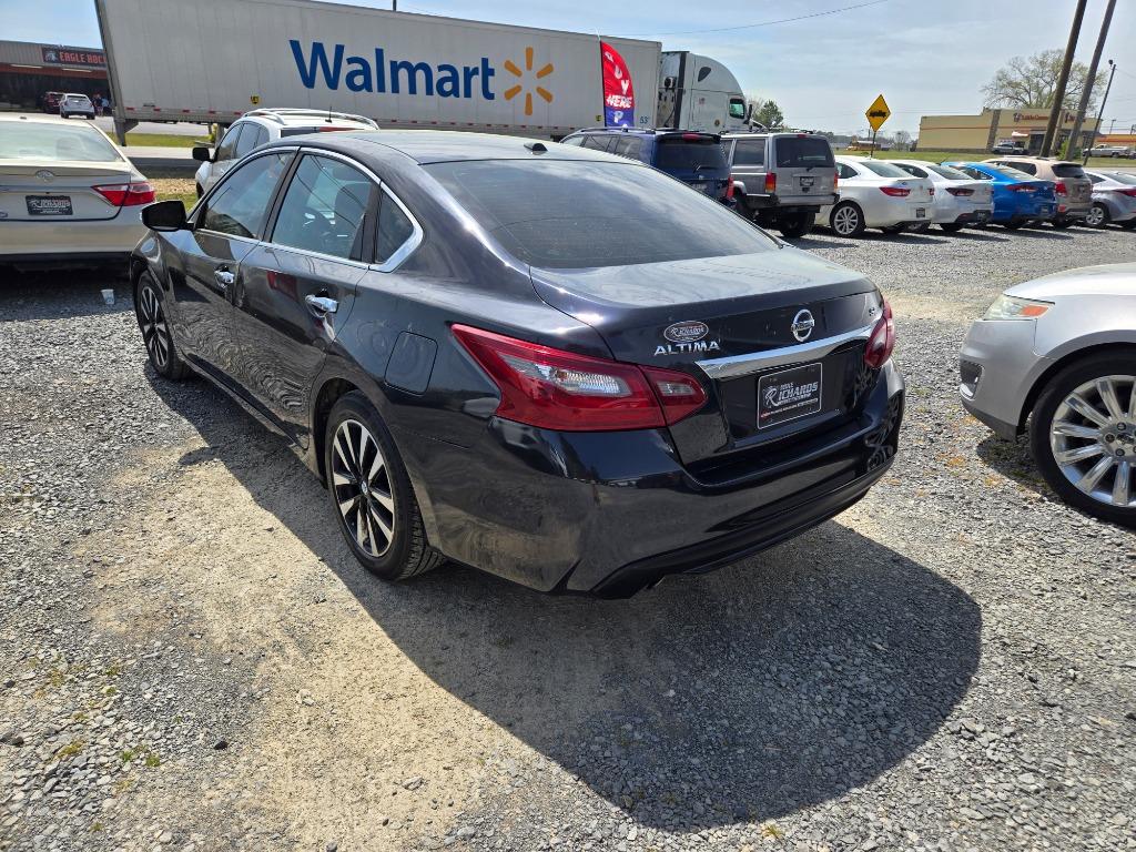 2018 Nissan Altima SL photo