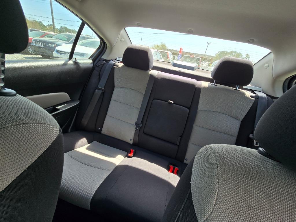 2014 Chevrolet Cruze - $10,900