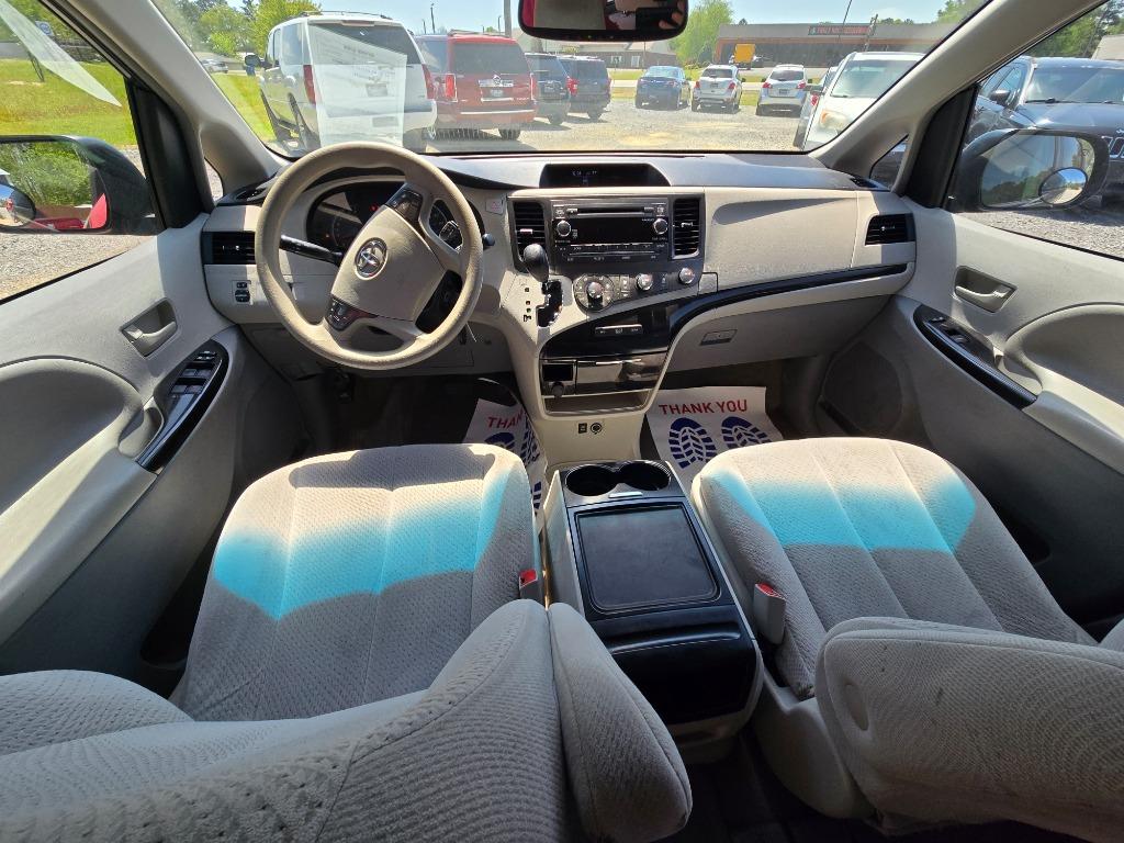 2012 Toyota Sienna - $10,900