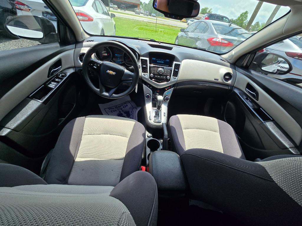2014 Chevrolet Cruze - $9,900