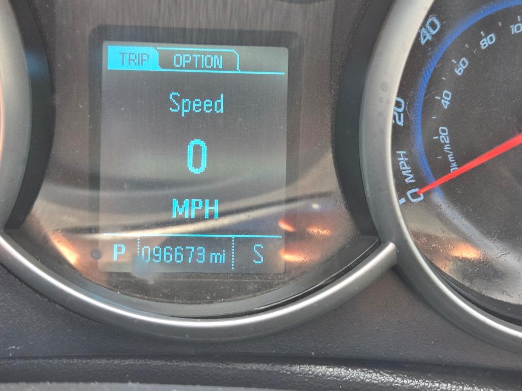 2014 Chevrolet Cruze - $9,900