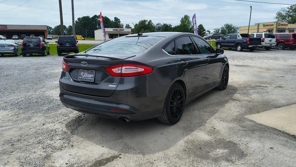 2016 Ford Fusion - $10,900