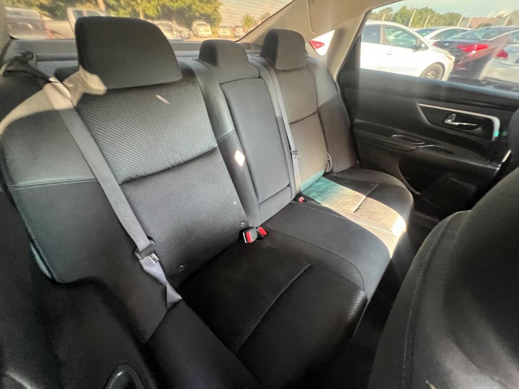 2017 Nissan Altima - $13,900