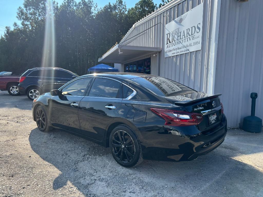 2017 Nissan Altima - $13,900