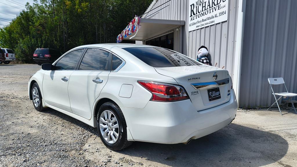 2014 Nissan Altima - $11,900