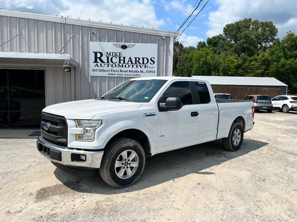2016 Ford F150 - $13,900