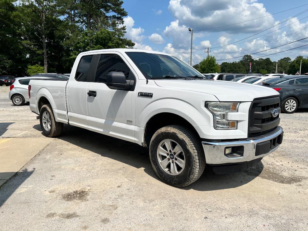 2016 Ford F150 - $13,900