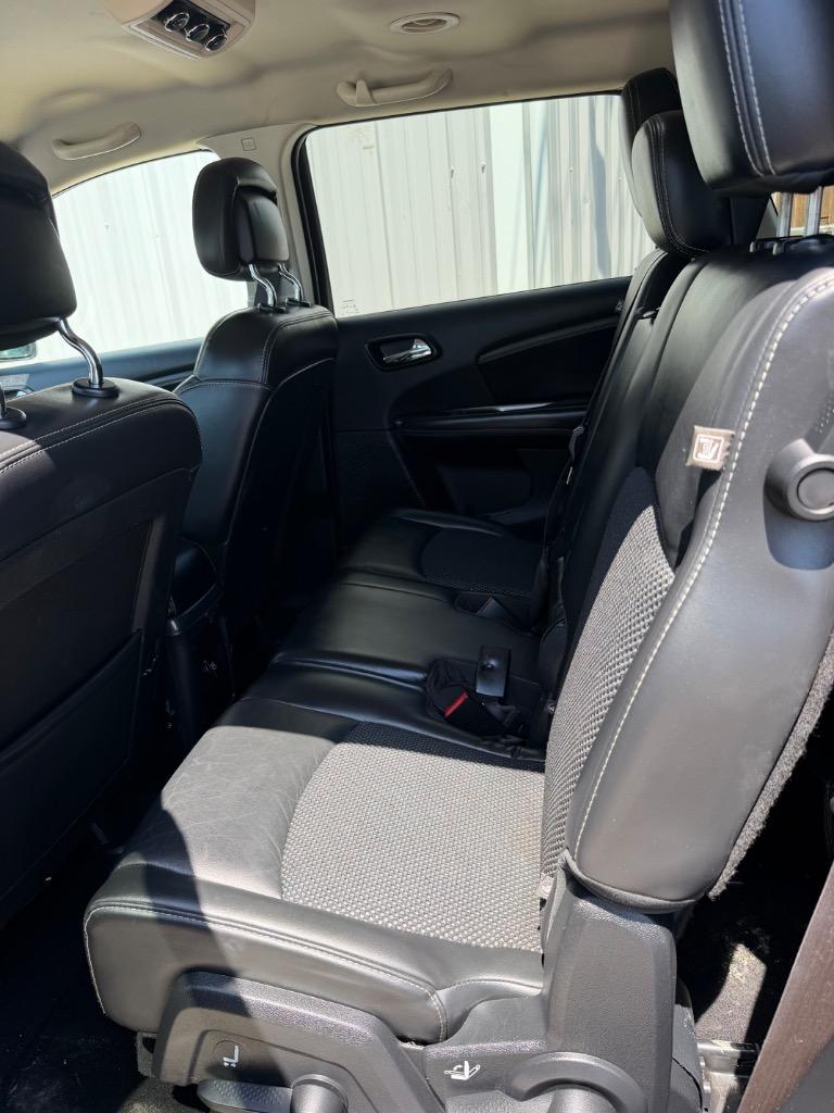 2015 Dodge Journey - $13,900