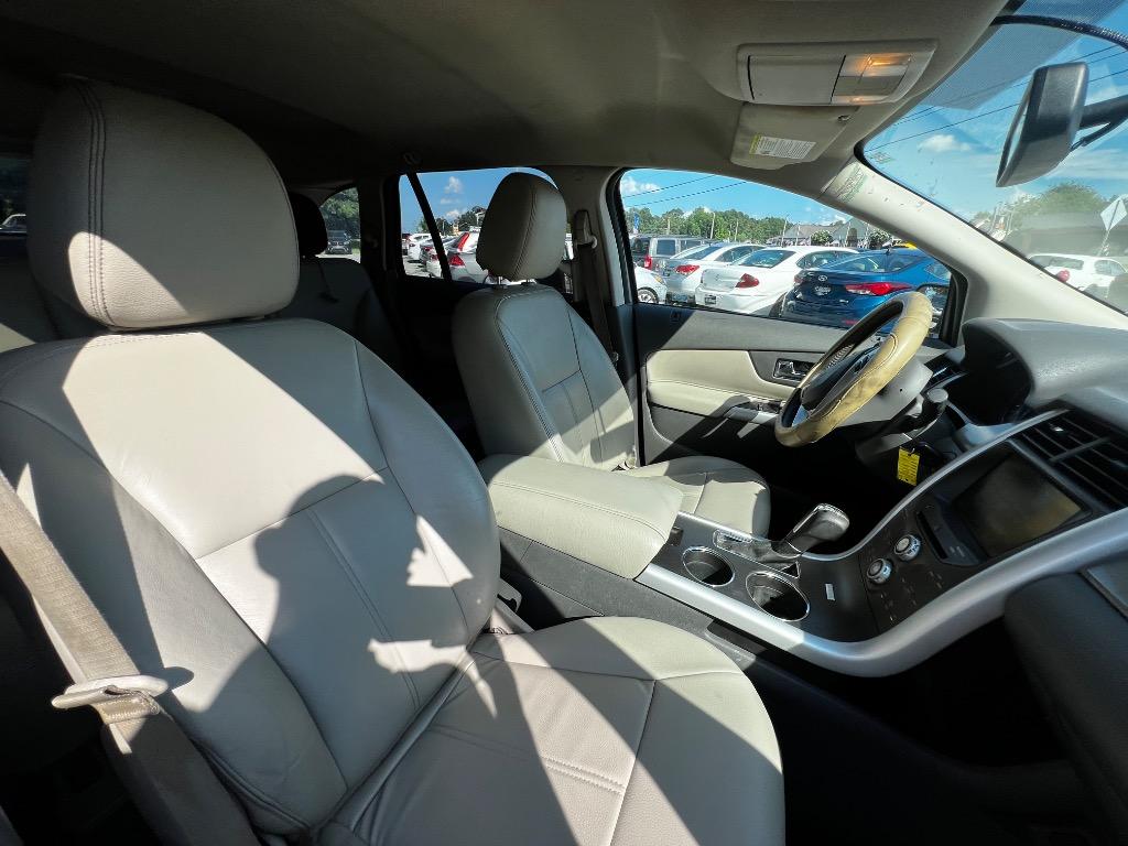 2014 Ford Edge - $11,900