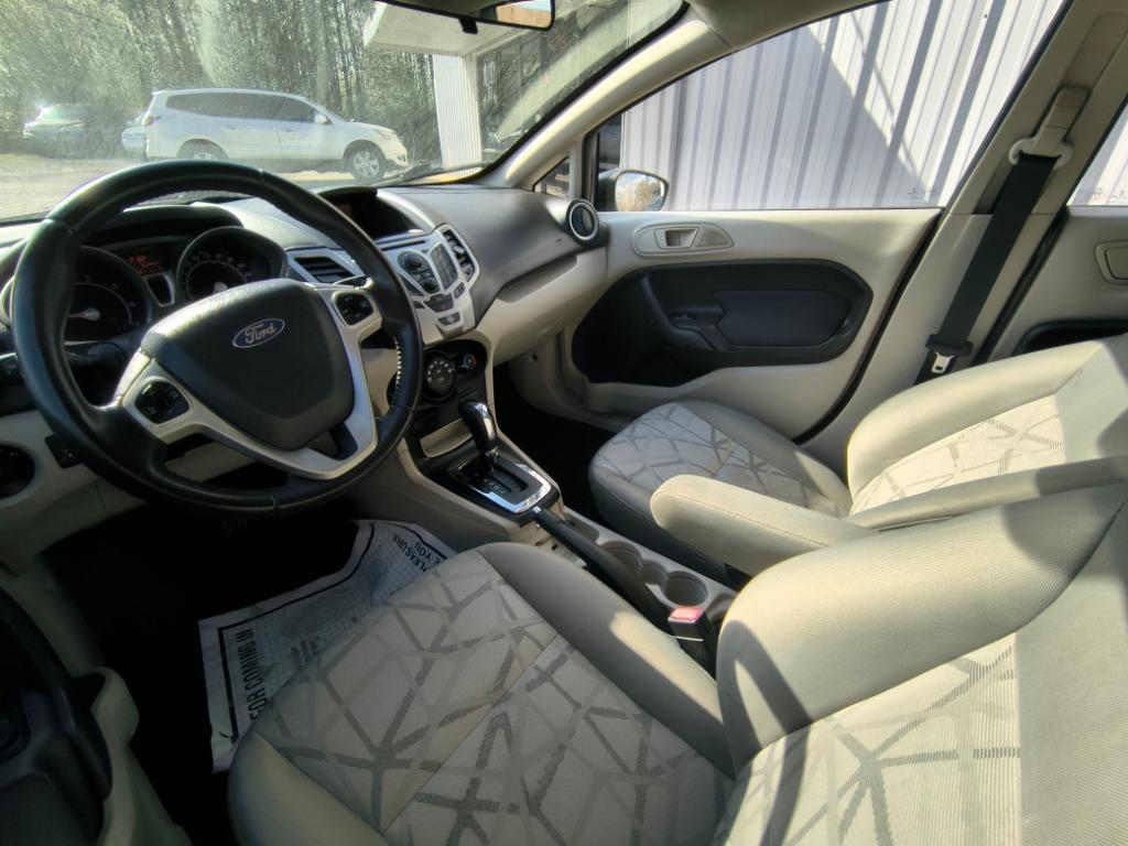 2013 Ford Fiesta - $10,900