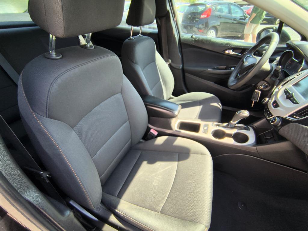 2017 Chevrolet Cruze - $11,900