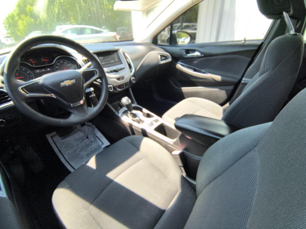 2017 Chevrolet Cruze - $11,900