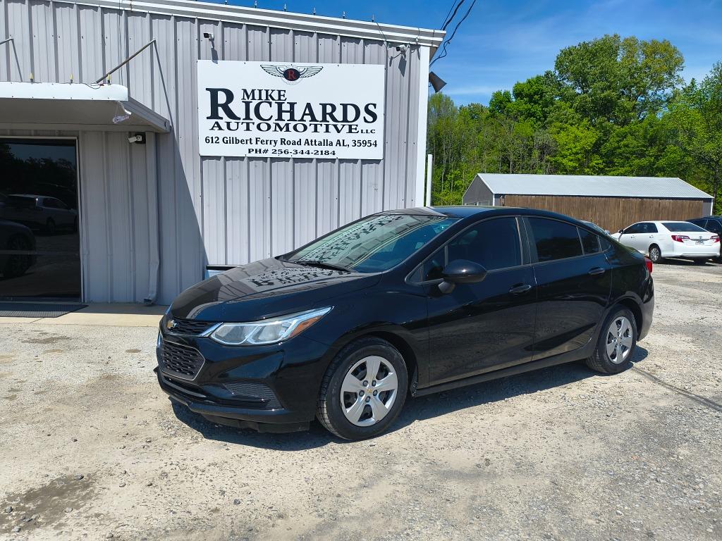 2017 Chevrolet Cruze - $11,900