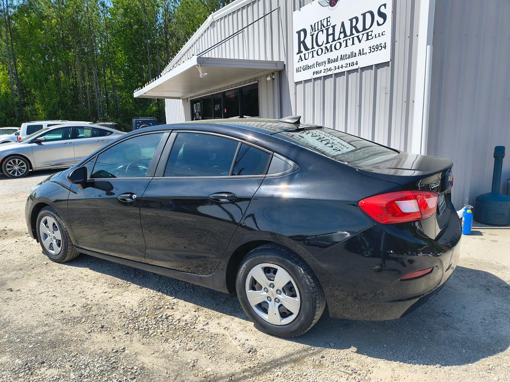 2017 Chevrolet Cruze - $11,900