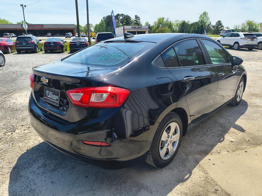 2017 Chevrolet Cruze - $11,900