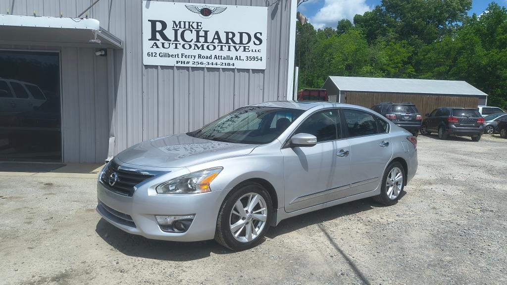 2015 Nissan Altima - $12,900