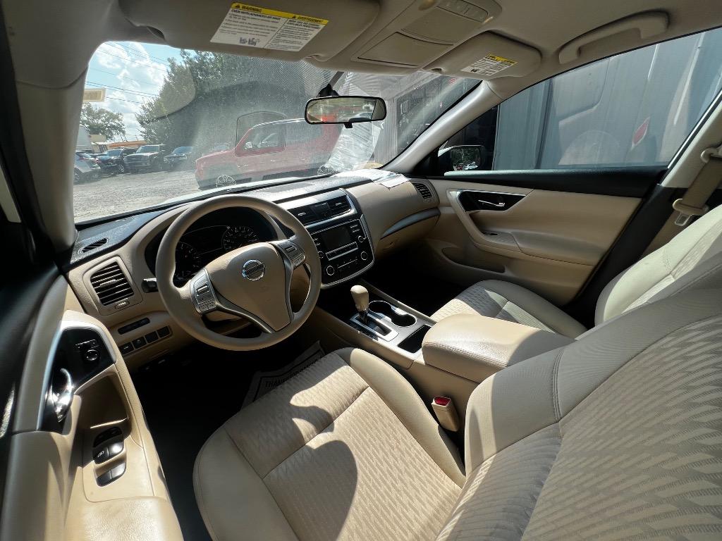 2017 Nissan Altima - $14,900