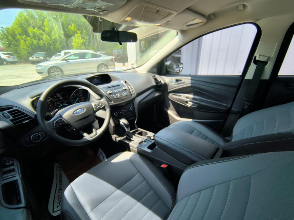 2017 Ford Escape - $11,900