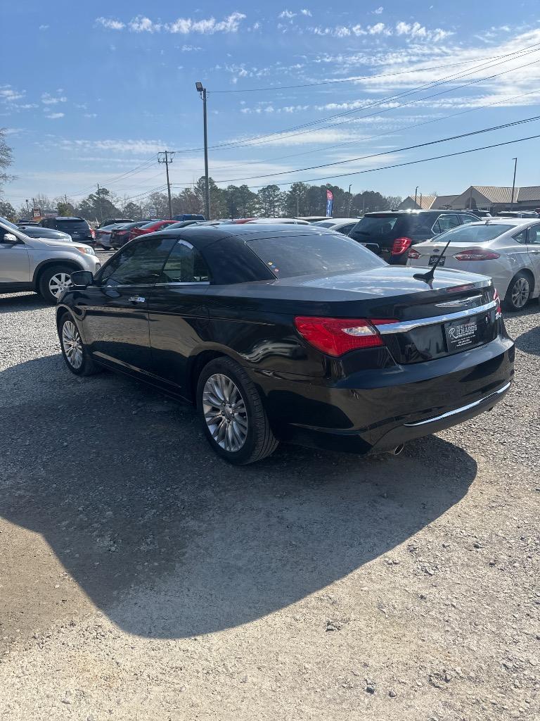 2013 Chrysler 200 - $13,900