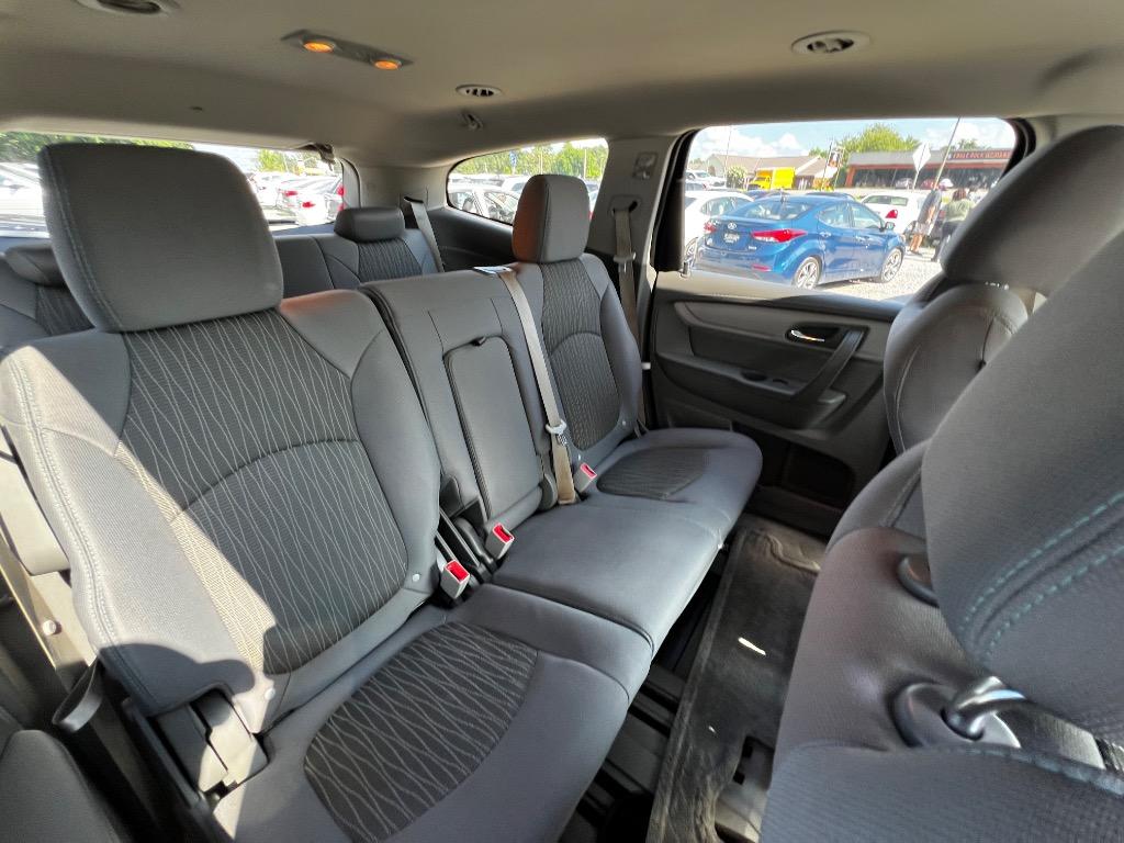 2014 Chevrolet Traverse - $12,900