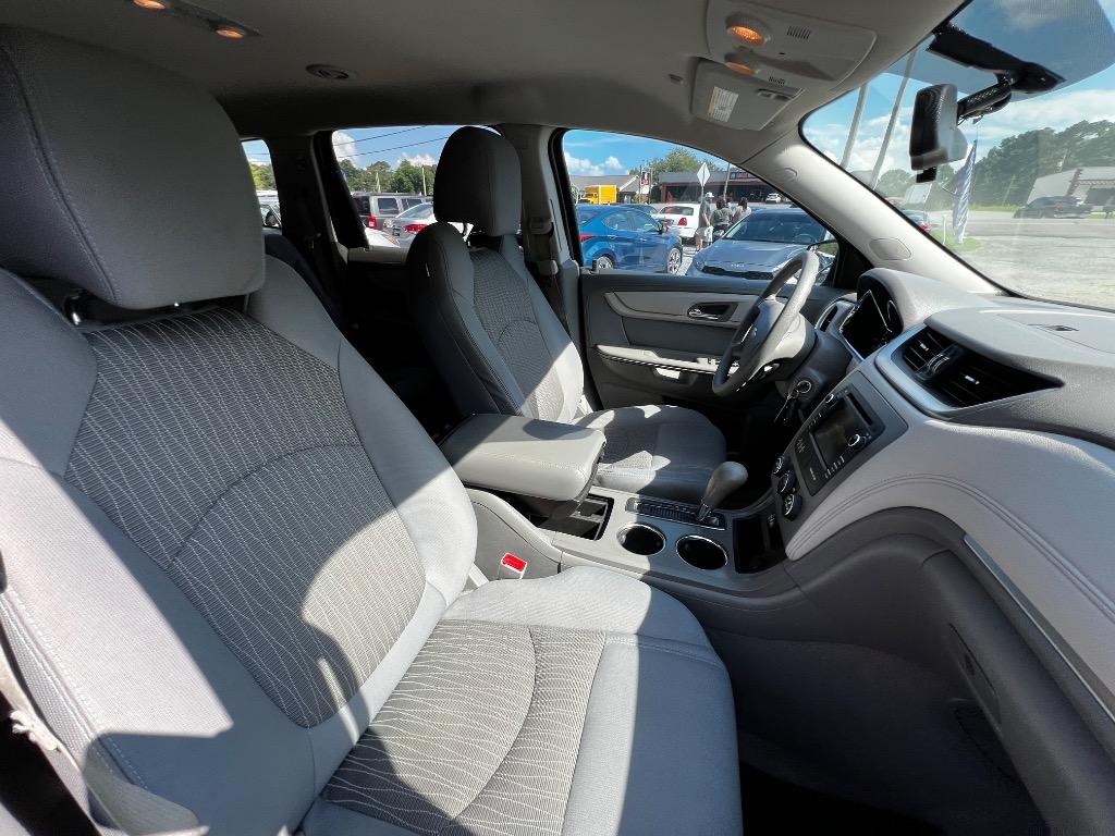2014 Chevrolet Traverse - $12,900