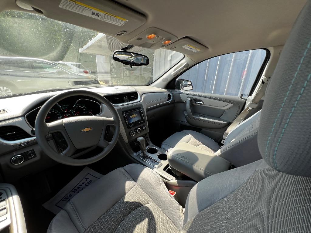 2014 Chevrolet Traverse - $12,900