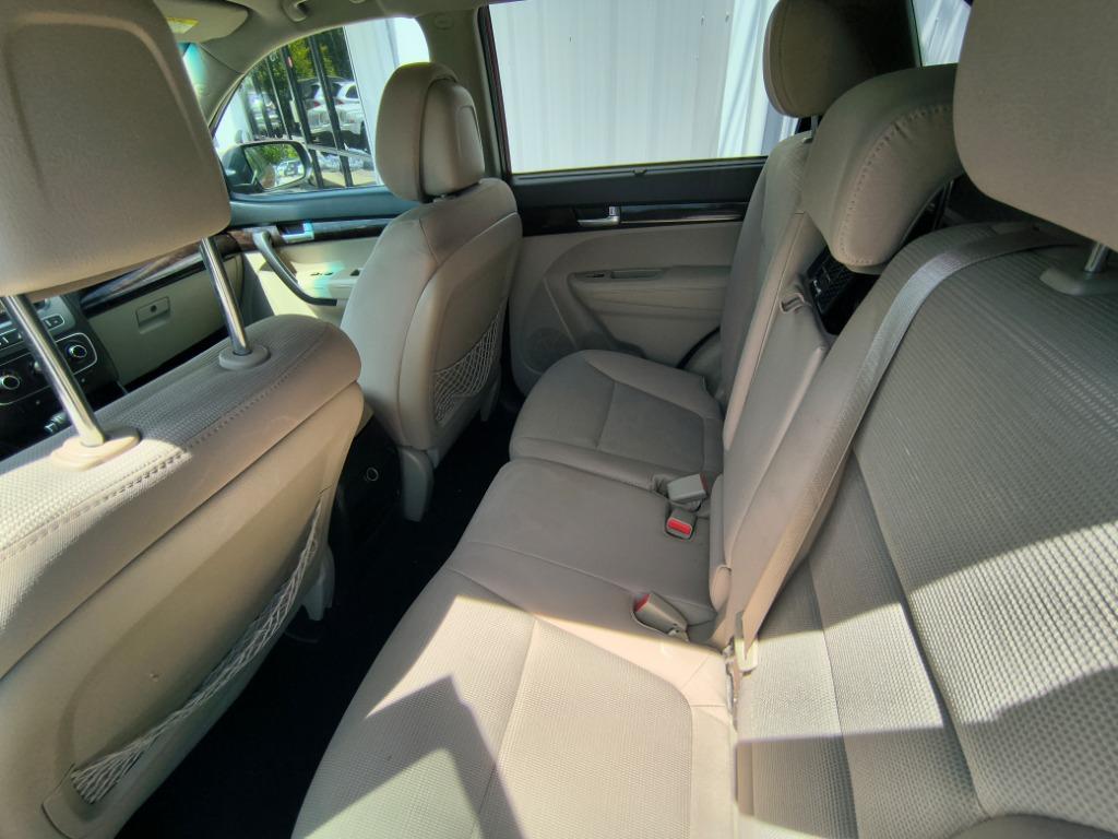 2014 Kia Sorento - $12,900