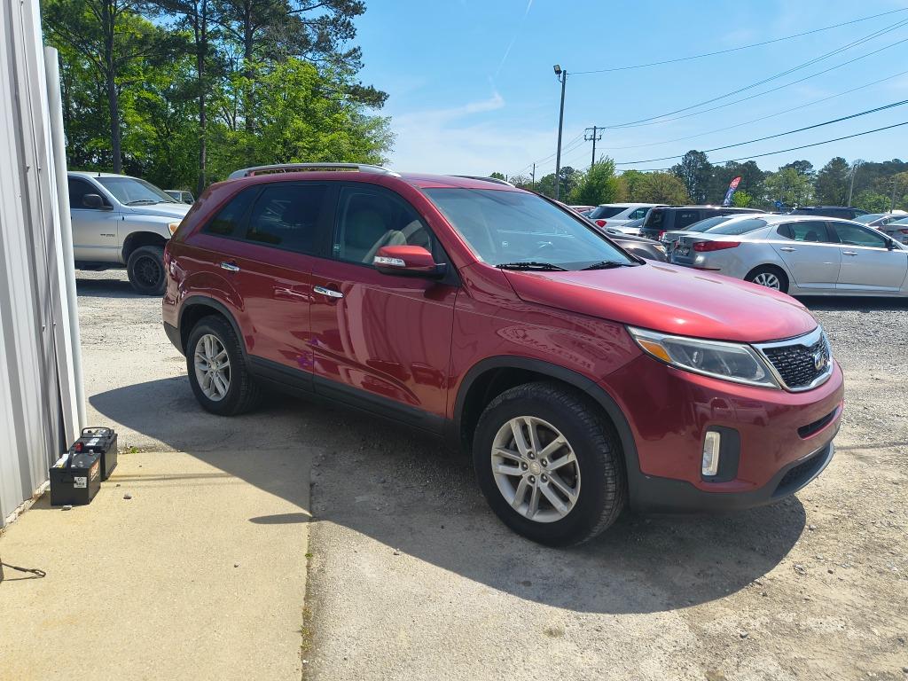2014 Kia Sorento - $12,900