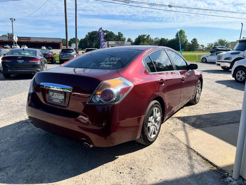 2012 Nissan Altima - $11,900