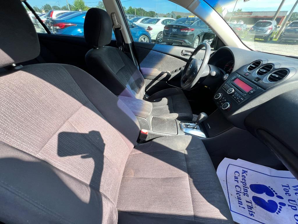 2012 Nissan Altima - $11,900