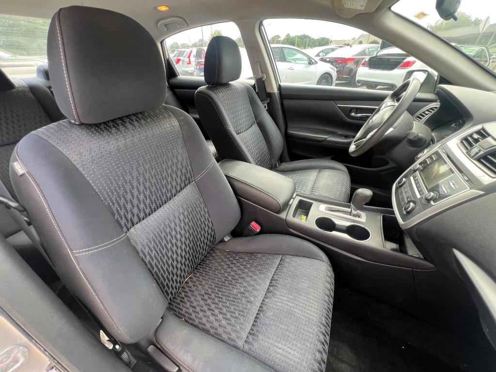 2017 Nissan Altima - $13,500