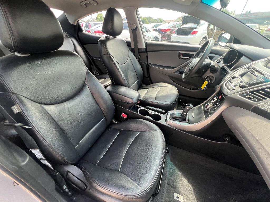 2016 Hyundai Elantra - $12,900