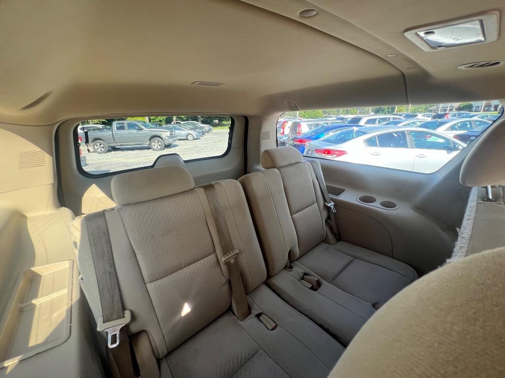 2011 Chevrolet Suburban - $12,900