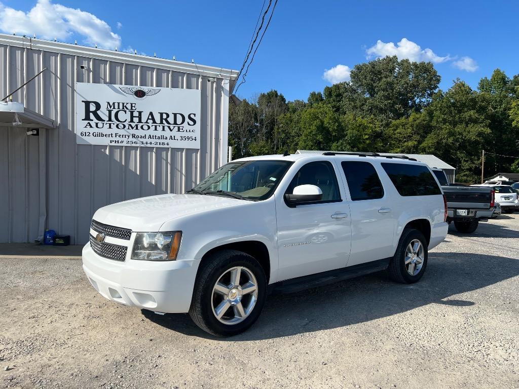 2011 Chevrolet Suburban - $12,900