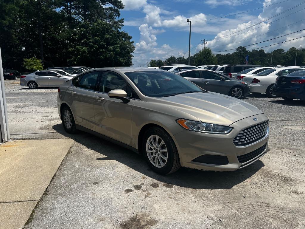 2015 Ford Fusion - $11,900