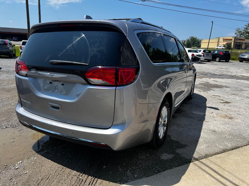 2018 Chrysler Pacifica - $13,900